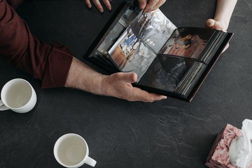 Comment transformer vos photos en vidéo souvenir ?