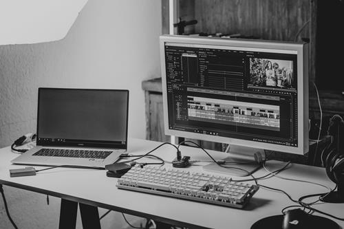 Comment envoyer vos rushes à votre monteuse vidéo ?